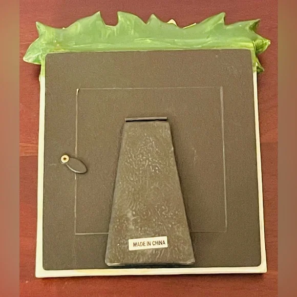 Floral Daisy Picture Frame with Dragonfly Accent 4x4 Picture Frame - Picture 6 of 8